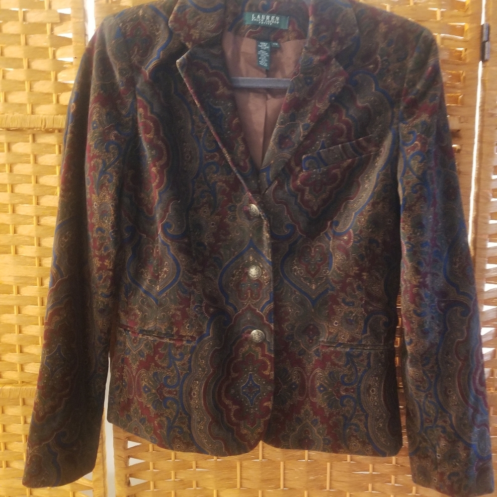LAUREN BY RALPH LAUREN VELVET BLAZER (Tag Says P/M)